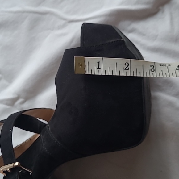 Size 8.5 black suede open toed heels - Picture 5 of 5